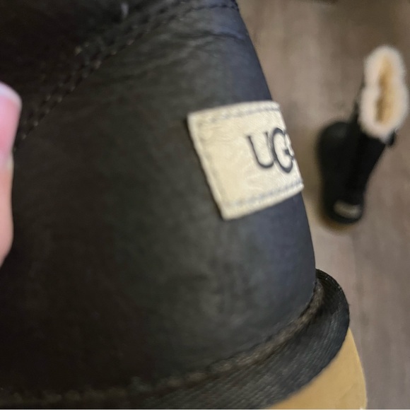 Women’s UGG Black Kensington Moto Leather Ugg Boots Size 5 - Picture 10 of 15